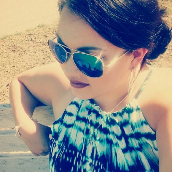 Meet your Posher, Ashley - Picture 1 of 1